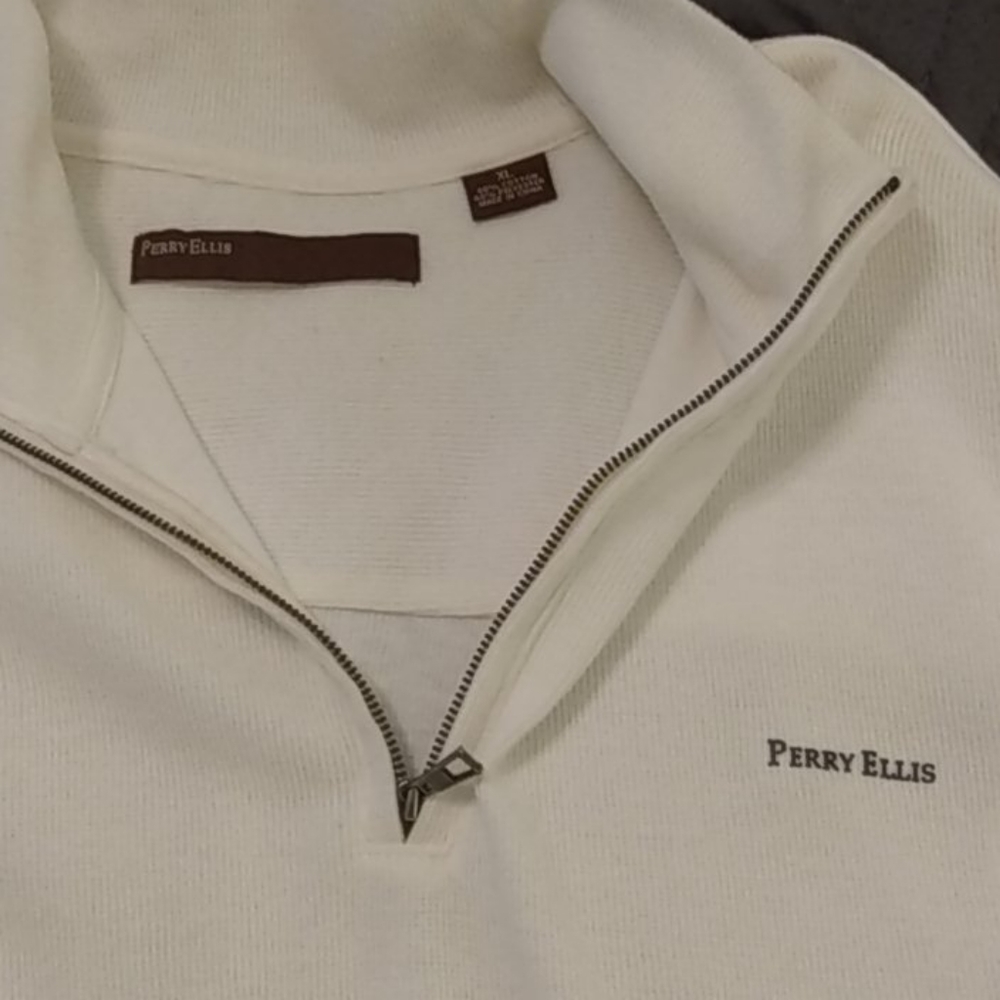 Perry Ellis half zip sweater - Picture 3 of 3